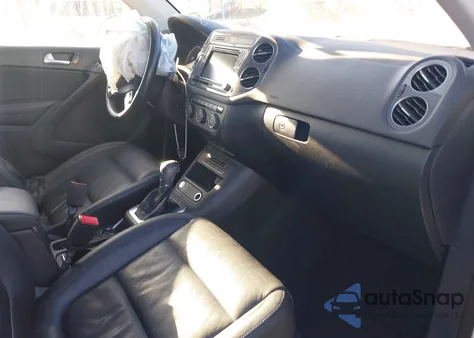 2017 Volkswagen Tiguan 2.0T Sport z USA, uszkodzony, nr VIN WVGTV7AX2HK028834